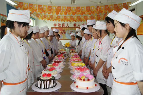 ����ʦ����һ�����Ǯ �決ʦ���ʴ�Լ����