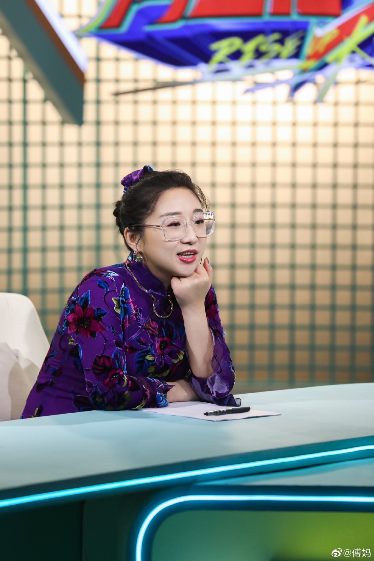 傅首尔为什么叫首尔,女冯巩 她和傅娟是同一个人吗