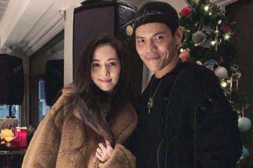 ������ǰŮ���Ƕ���˭ �̸��5���Ů������˭