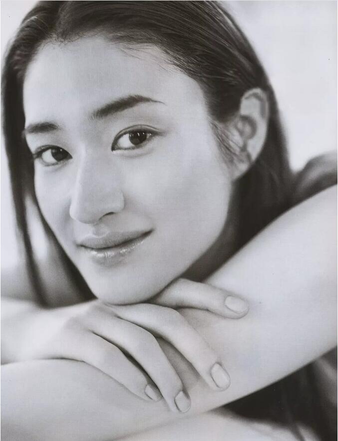 ����Сѩ���⾩�Ա��� ����СѩӾװ��Ƭ�ع�