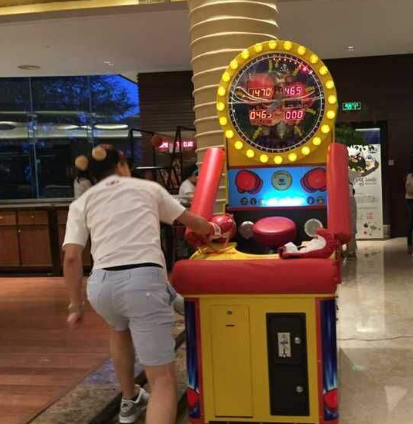 ������һȭ�ܴ���ٽ� ���˴�һȭ�㲻����΢��