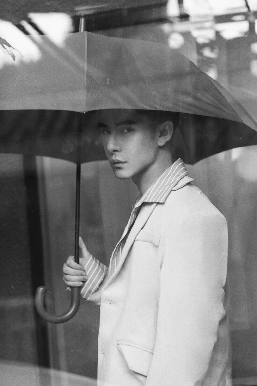 �ξ���У��ʱ�ھ�����Ƭ �ξ�����ֱ����