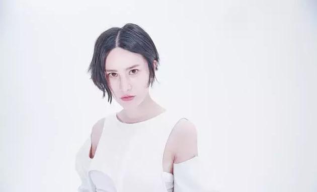 ����漹�˾�������˶���˭ ����ͬ����les��