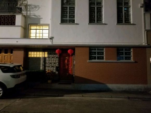 �Ӷ���ɽ32a����λ�������� ����˭��ס