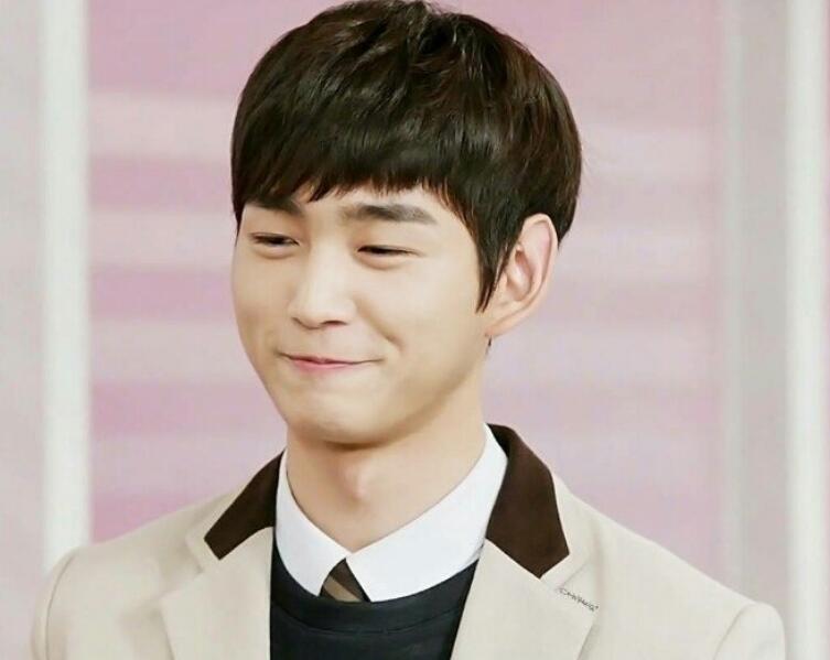 ��Դ��Ů����˭ ��״�����