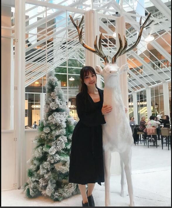 �ڼμ���Χ����ʲô��λ ������Ц��Ů������