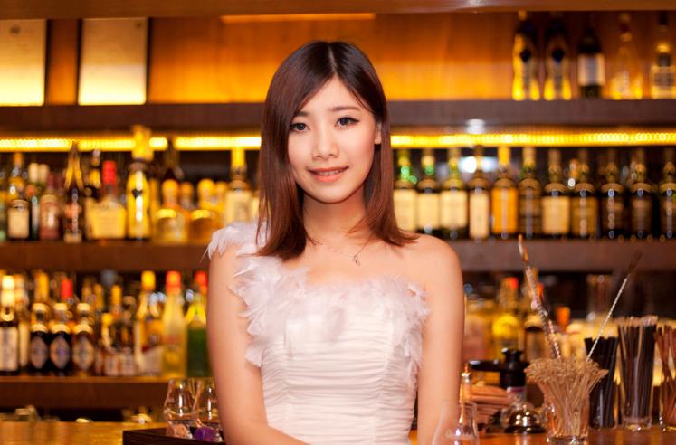 �߸�˧��ʲô��˼�� ���ڸ߸�˧�ı�׼