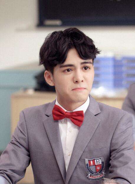 曾舜晞是不是混血儿 曾舜晞整容前后对比图