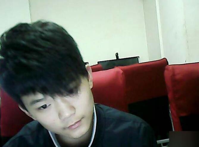 ��СĪȥ����Ϊʲô��ֱ���� �����ϴ����¼�����ô����