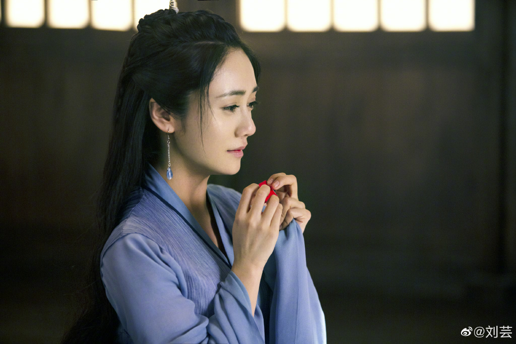 ��ܿ����ͻ�������ǰŮ���� ���ڳ˷�����˵��ʲô