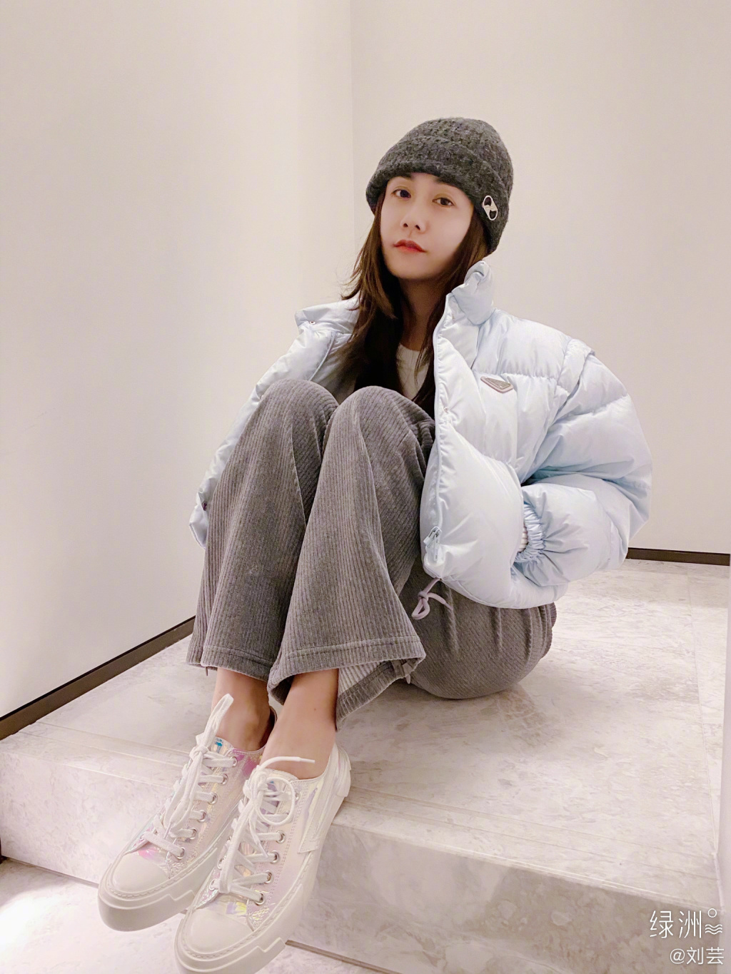 ��ܿ����ͻ�������ǰŮ���� ���ڳ˷�����˵��ʲô