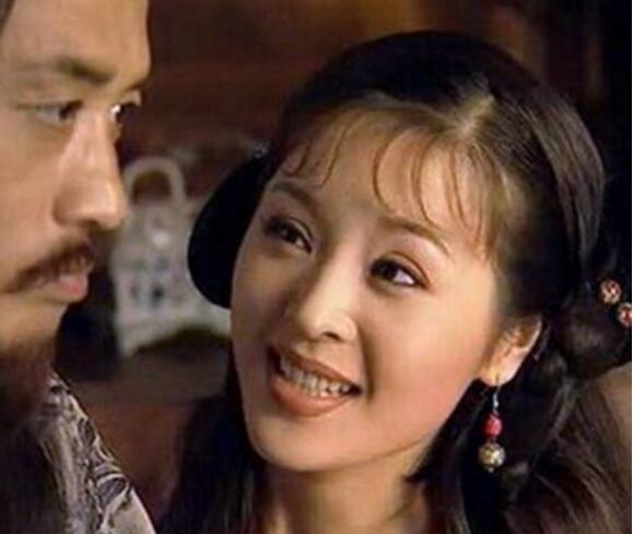胡天鸽现在的照片什么样现状如何 她的丈夫是谁