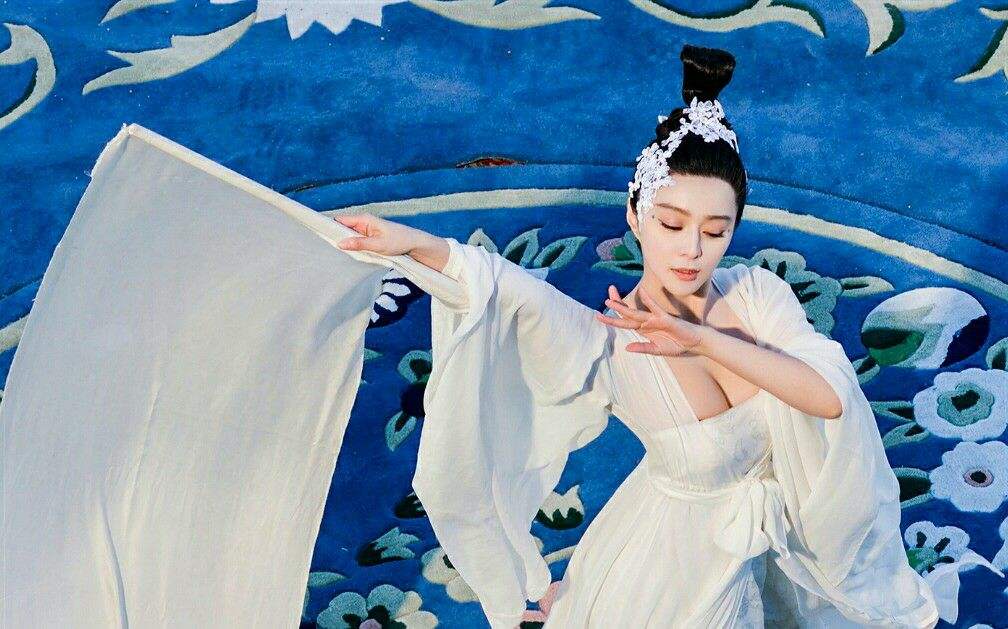 ���˹Ǿ��������� һ�����Ǻ�v������������ɶ