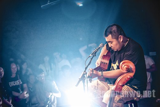 宋冬野为什么名声不好 宋冬野老婆赵晓璐资料照片