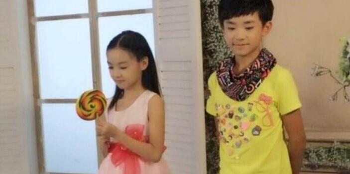 ����������������һ���Ա��� ����̫����