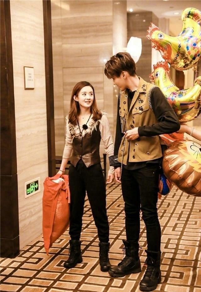 ����ӱ���ෲ��һ����� ���굽�׷�����ʲô�¼�