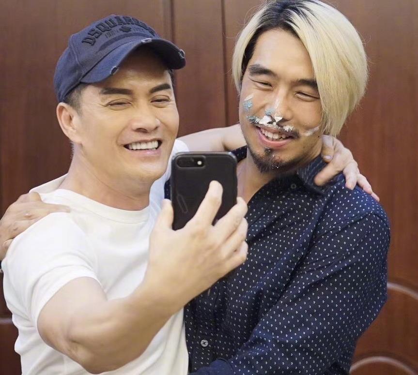 ����ΰ��ʵ������Ƭ ����ΰΪʲô��ô����