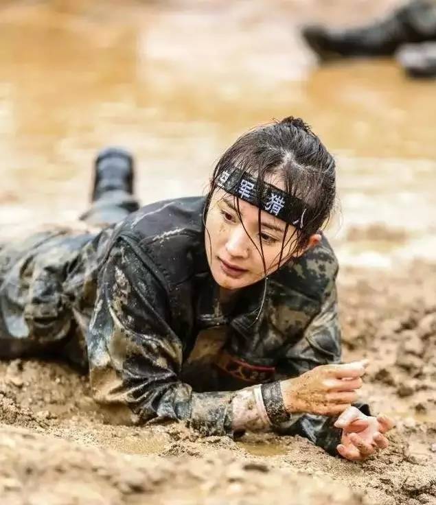 杨幂大伯是清华教授 一身肌肉(组图)