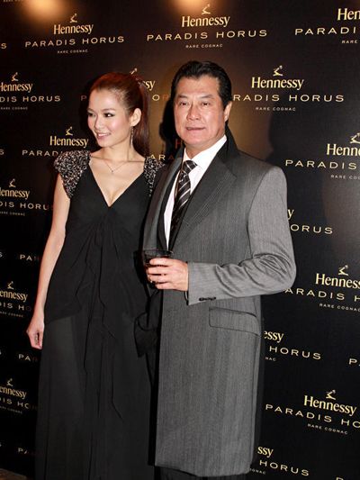 邓光荣强奸的蓝洁瑛真假 邓光荣是真的黑社会老大