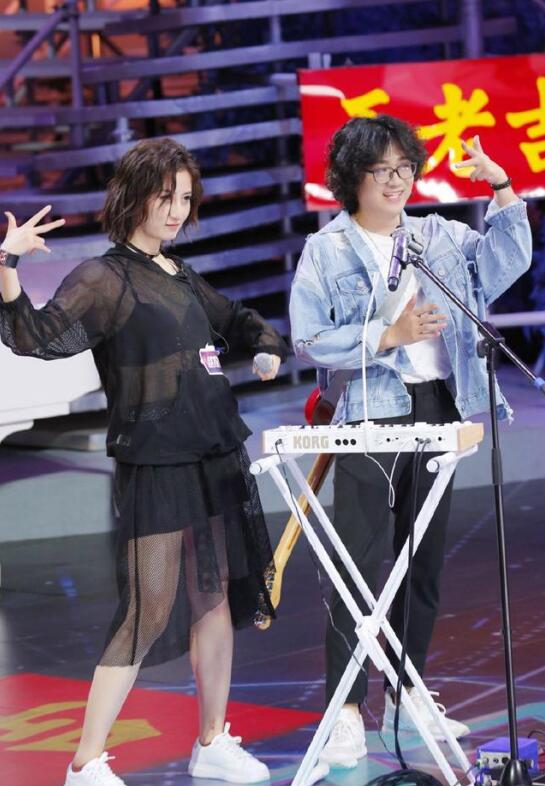 ����Ǻ��Ա�ɽ��ʲô��ϵ �����������������ļٵ�