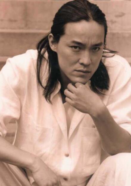 ��һ���Ϲ���˭ �������������鲢��2��