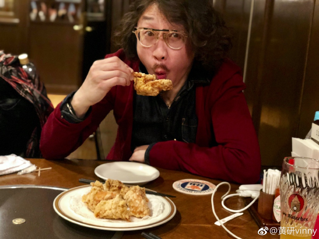 黄研和刘恺乐是真的吗 黄研厨师结婚了没有