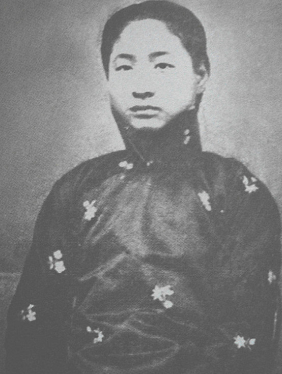 ��ԲԲ��С�����ĸ�����?С�����������ʵ��Ƭ