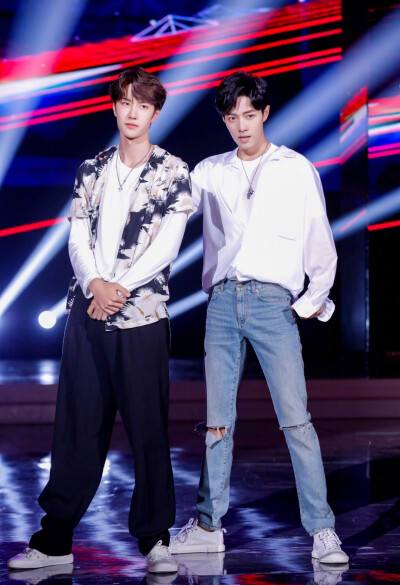 ��һ��ФսȦ�ڰ빫��������� �������Ͽ��ִ�Ӫ����һ��