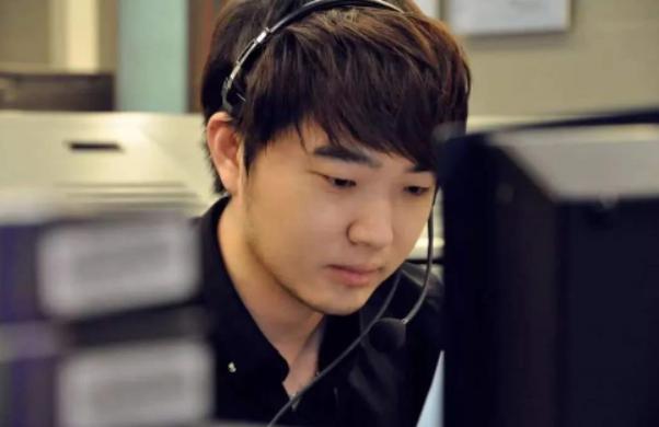 ��Ϻ���ͮ�����ǲ��Ǵ�ѧͬѧ ���ʲô��ѧ��ҵ��