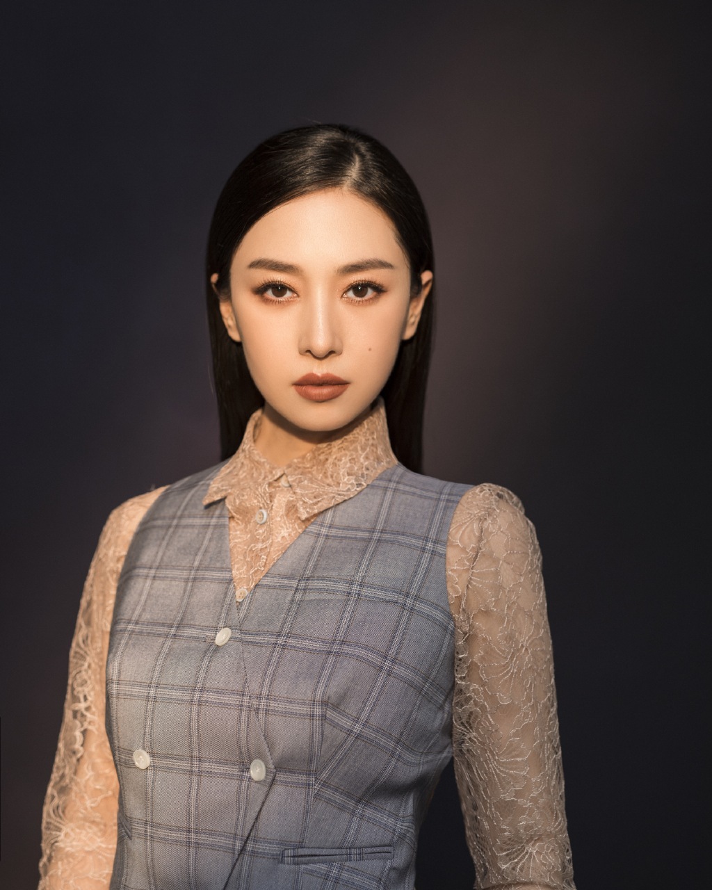 ������������Ķ������� �������������ƺ���Ա���