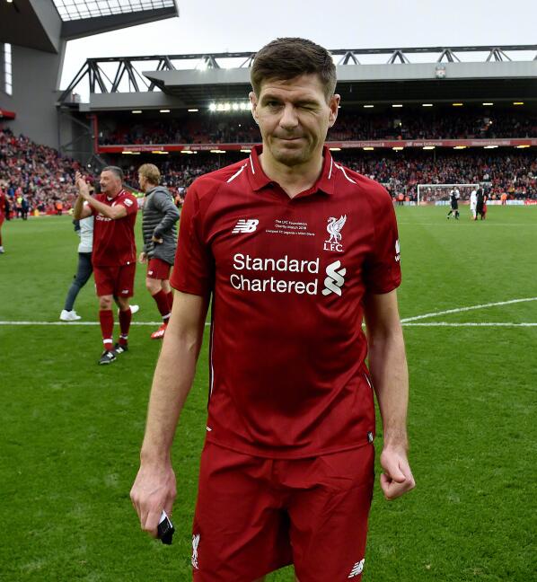 杰拉德为什么叫回传杰、包子、杰狗 杰拉德世纪一滑动图来了