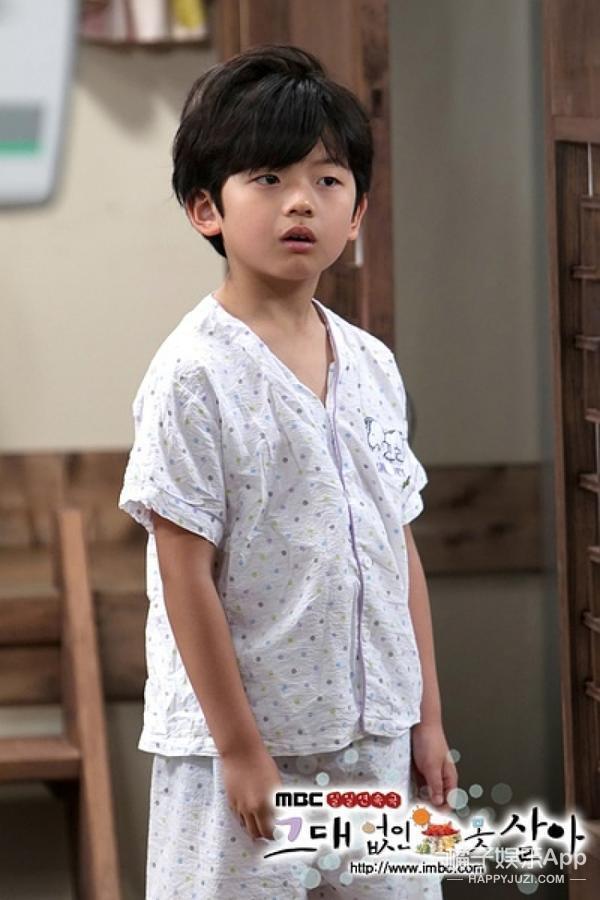 王锡玄长大后的照片 王锡玄表情包gif多图