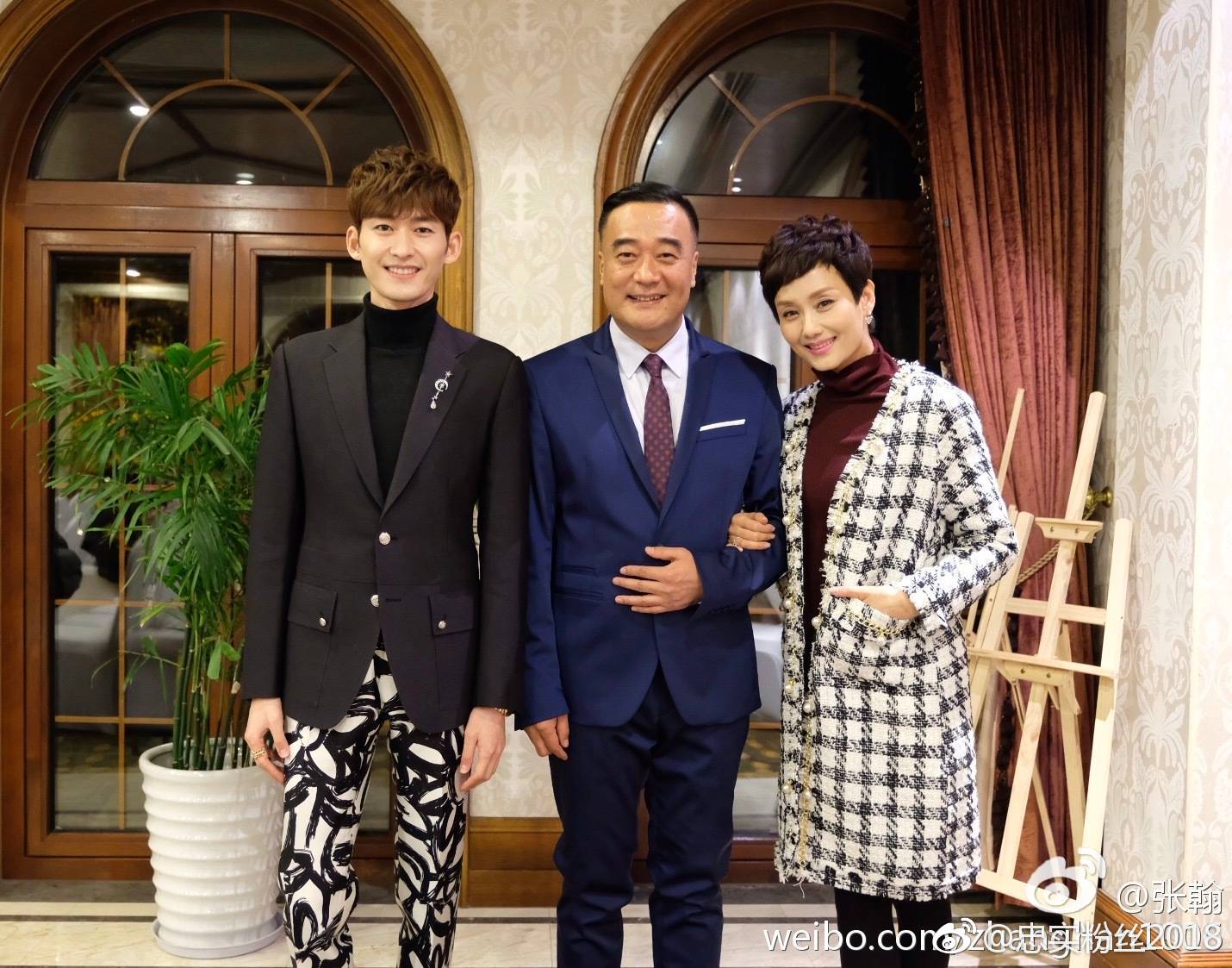 王建新的老婆李颖资料 王建新是张翰的父亲吗