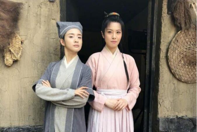 �϶��Ͽ��ִ�Ӫ���� �϶�Ϊʲô��Ů����װ������