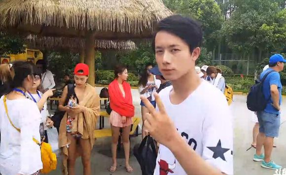 李明霖为什么叫铁锤哥 李明霖是朝鲜族的吗