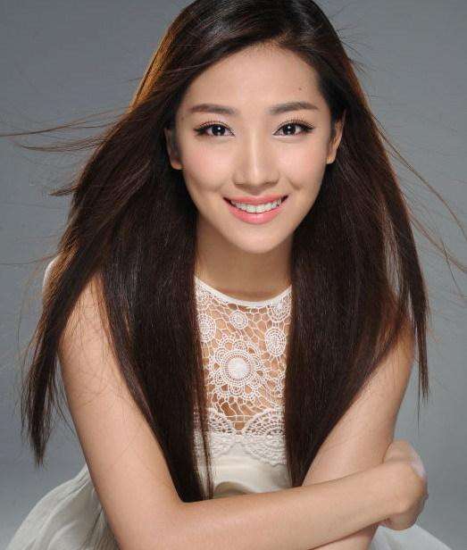 所以,菅纫姿男友是邱心志.