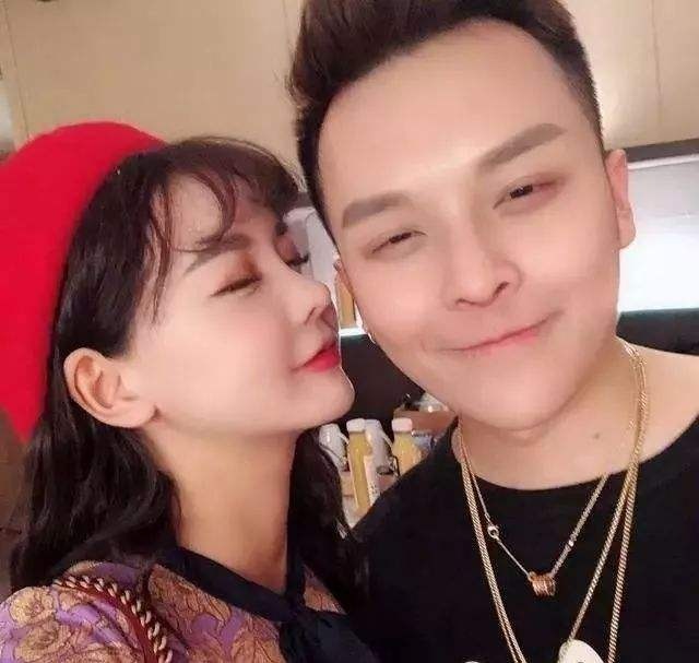 С������ricky�������Ͻ��� ������ʲô��˾���۶���