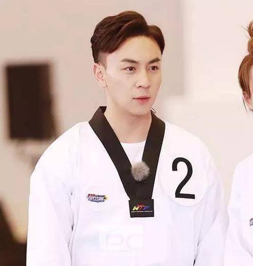 ��С���ͺν��ж���������� ��С���ͺν�Ϊʲô����