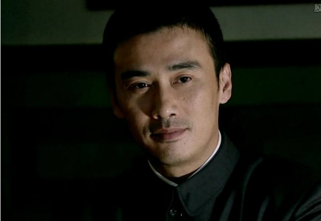 ��Ա�����ĵ�һ���Ϲ��������� ������Ϊ�β�̸����