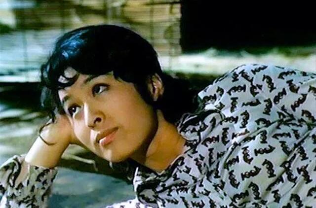 栗原小卷年轻时太漂亮了图 她现在老年照片近照