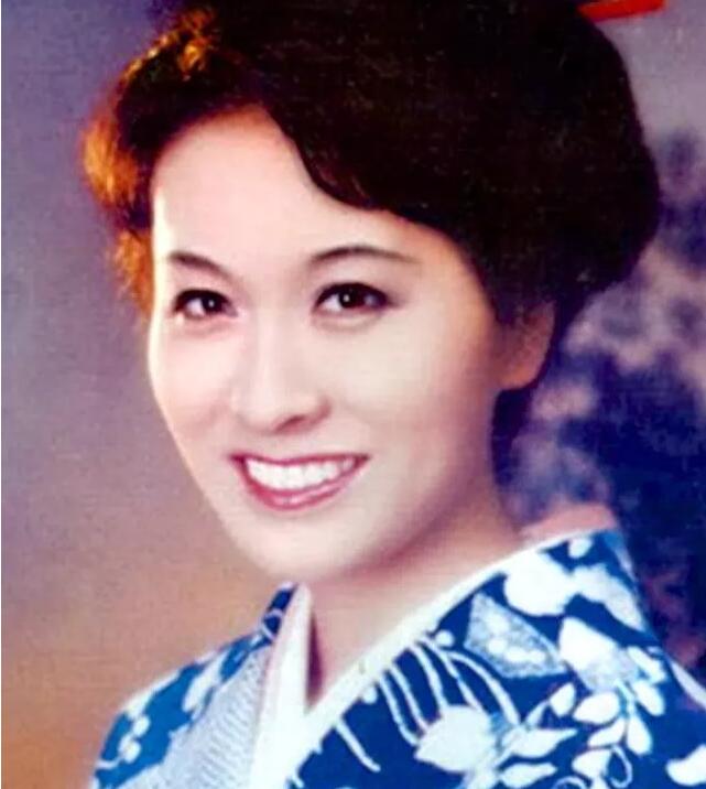 栗原小卷年轻时太漂亮了图 她现在老年照片近照