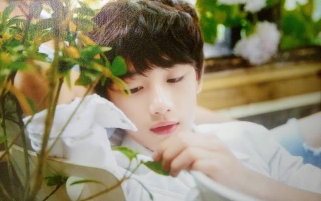 丁程鑫女朋友照片 丁程鑫其实不叫小小年