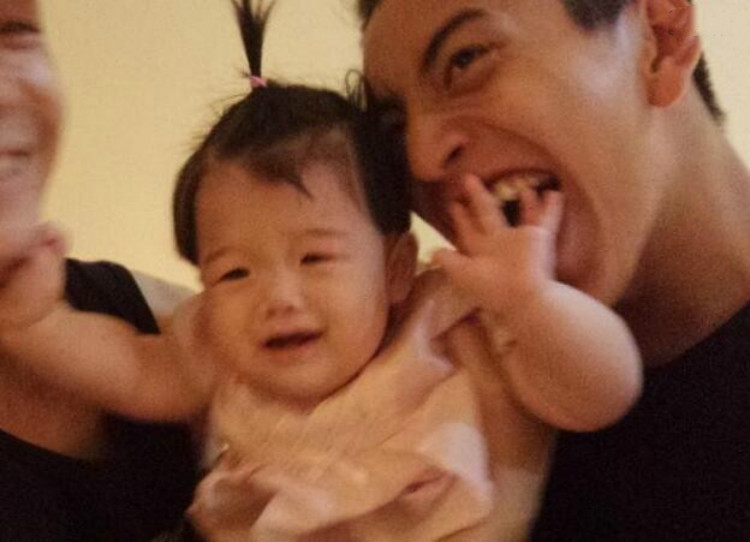 王大陆又在吃小孩 王栎鑫女儿被吓哭画面不敢直视