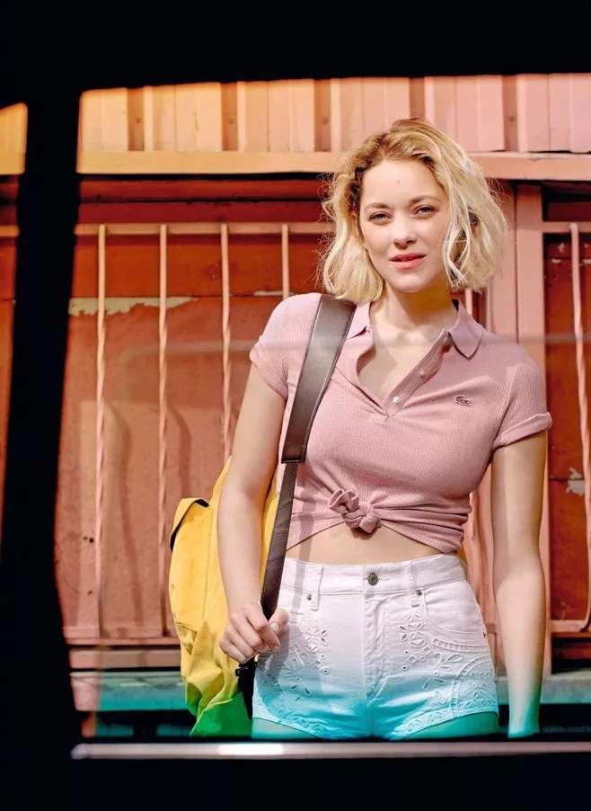 �������������������һ����Ӱ����һ�� ���ڵ�ʿ�ٵ�����¶��