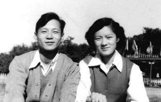 ����װ���˭������� ������������