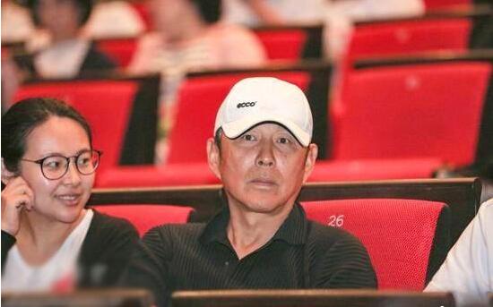 �¸������Ա��� ��Ϊ�µ���Ů���¸�Ϊʲô����