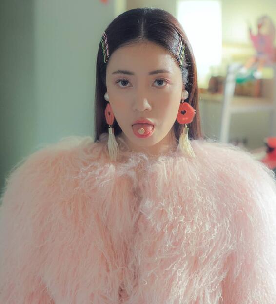 ���Ż�����Ӣһģһ���Ա��� ����ӢΪʲô��������