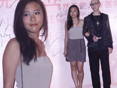 ����15��Ů���������� �����ܹ��м�������