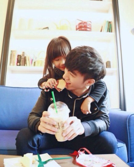 ���ΰ˧��8�鸹������Ƭͼ ���ΰ������������Ƭ