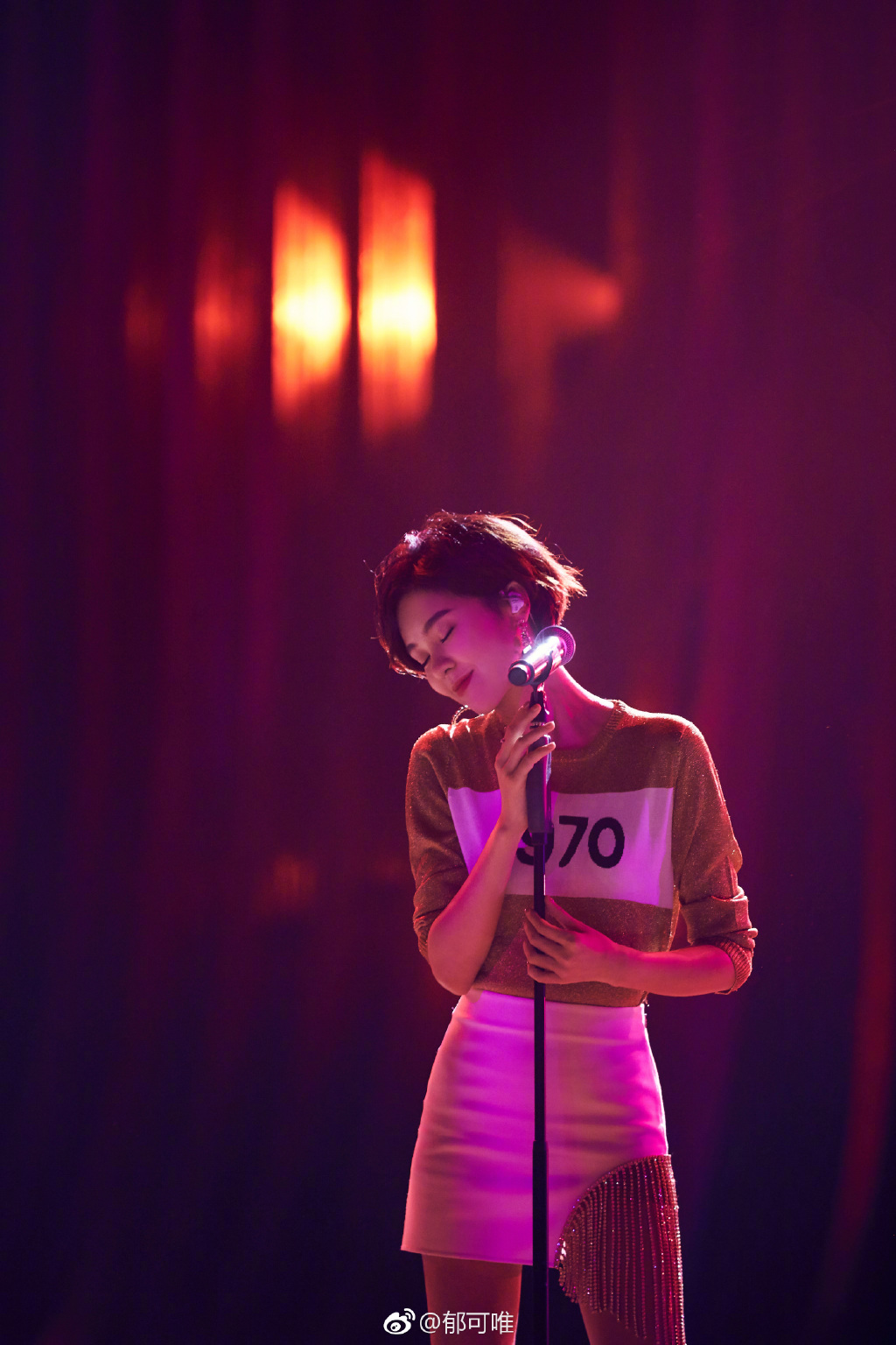 郁可唯为什么离开滚石去了台湾 看郁可唯整容没就看她小时候照片